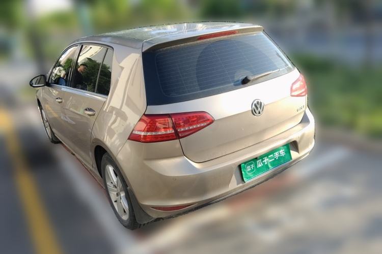 Used Volkswagen Golf 2015 1.6L Automatic Comfort Model Rear Left 45 Deg