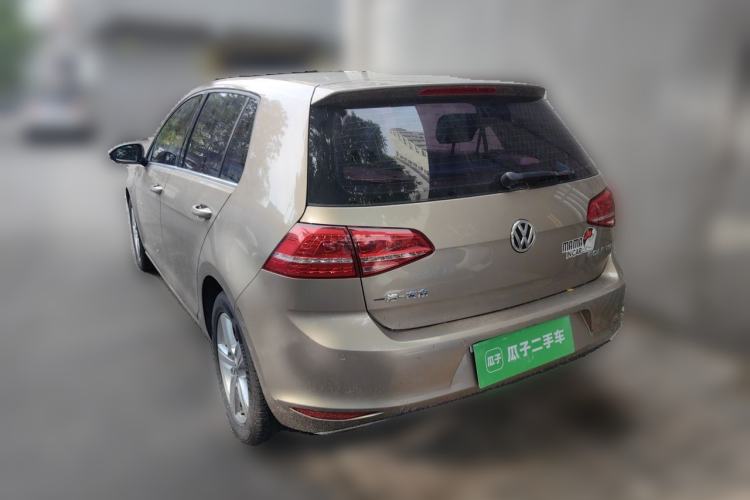 Used Volkswagen Golf 2015 1.4TSI Automatic Luxury Model Rear Left 45 Deg