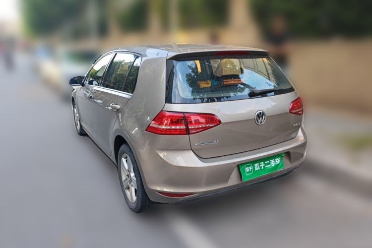 Used Volkswagen Golf 2015 1.6L Automatic Comfort Model Rear Left 45 Deg