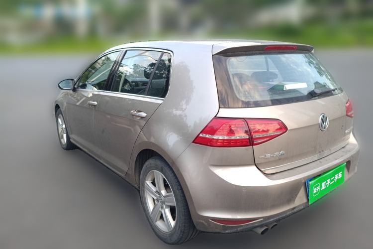 Used Volkswagen Golf 2015 1.4TSI Automatic Luxury Model Rear Left 45 Deg