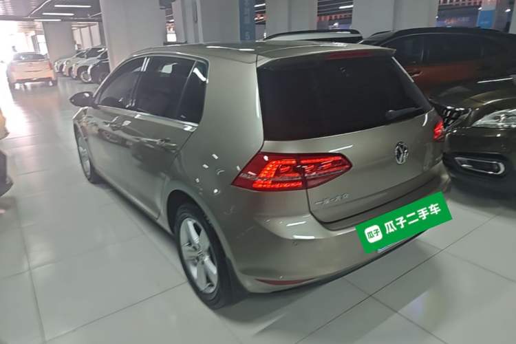 Used Volkswagen Golf 2015 1.6L Automatic Comfort Model Rear Left 45 Deg