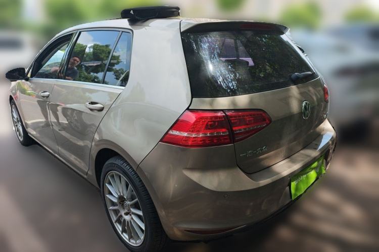 Used Volkswagen Golf 2015 1.4TSI Automatic Luxury Model Rear Left 45 Deg