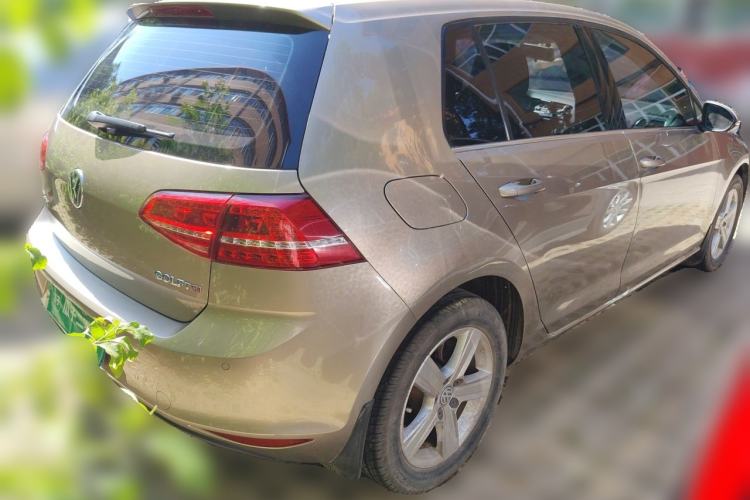 Used Volkswagen Golf 2015 1.4TSI Automatic Comfort Model Rear Right 45 Deg