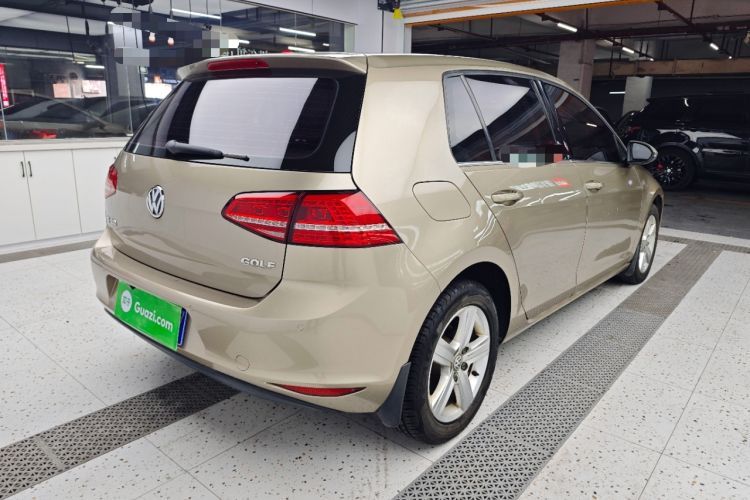 Used Volkswagen Golf 2015 1.6L Automatic Comfort Model Rear Right 45 Deg