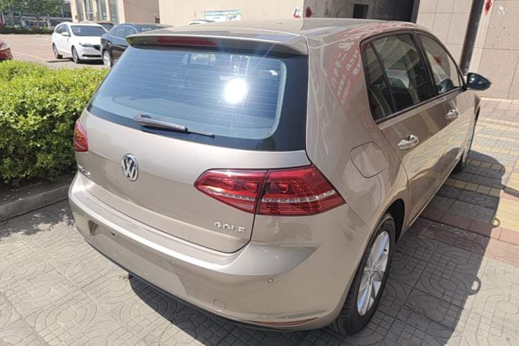 Used Volkswagen Golf 2015 1.6L Automatic Fashion Model Rear Right 45 Deg