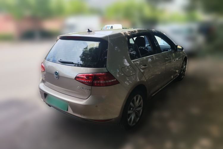 Used Volkswagen Golf 2015 1.4TSI Automatic Flagship Model Rear Right 45 Deg