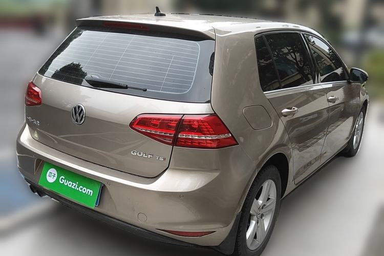 Used Volkswagen Golf 2015 1.4TSI Automatic Luxury Model Rear Right 45 Deg