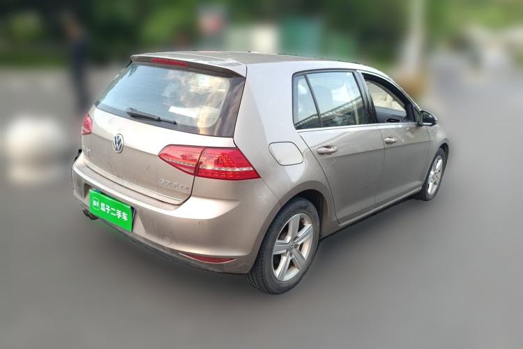 Used Volkswagen Golf 2015 1.4TSI Automatic Luxury Model Rear Right 45 Deg