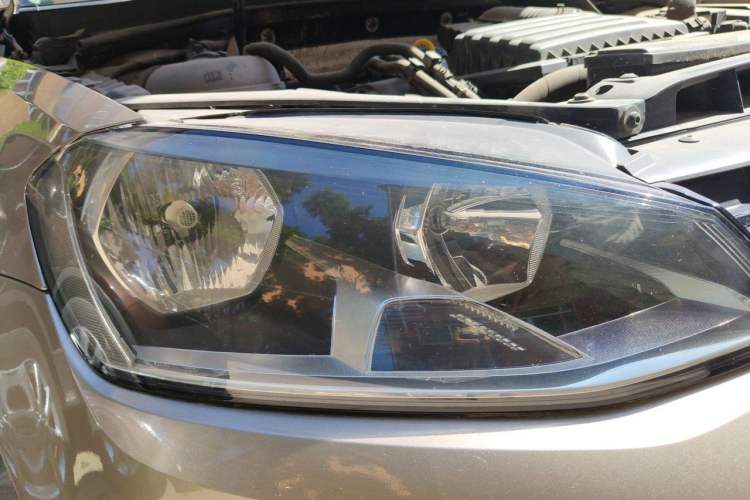 Used Volkswagen Golf 2015 1.4TSI Automatic Comfort Model Right Front Headlight