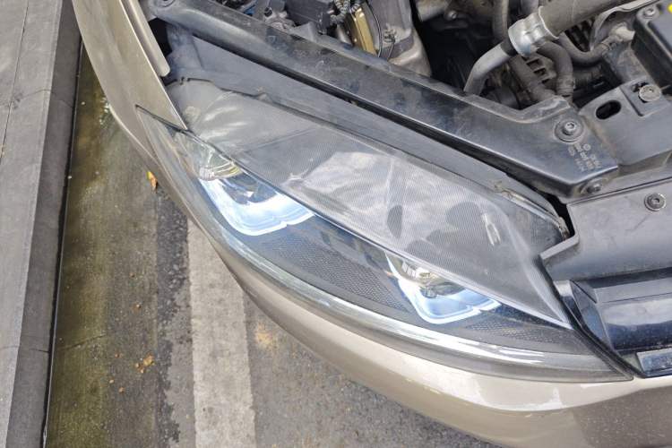 Used Volkswagen Golf 2015 1.4TSI Automatic Comfort Model Right Front Headlight