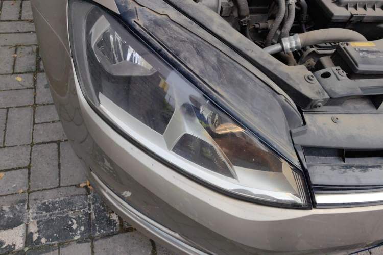 Used Volkswagen Golf 2015 1.4TSI Automatic Luxury Model Right Front Headlight