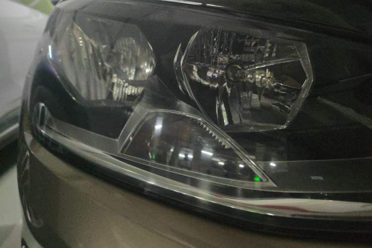 Used Volkswagen Golf 2015 1.4TSI Automatic Comfort Model Right Front Headlight