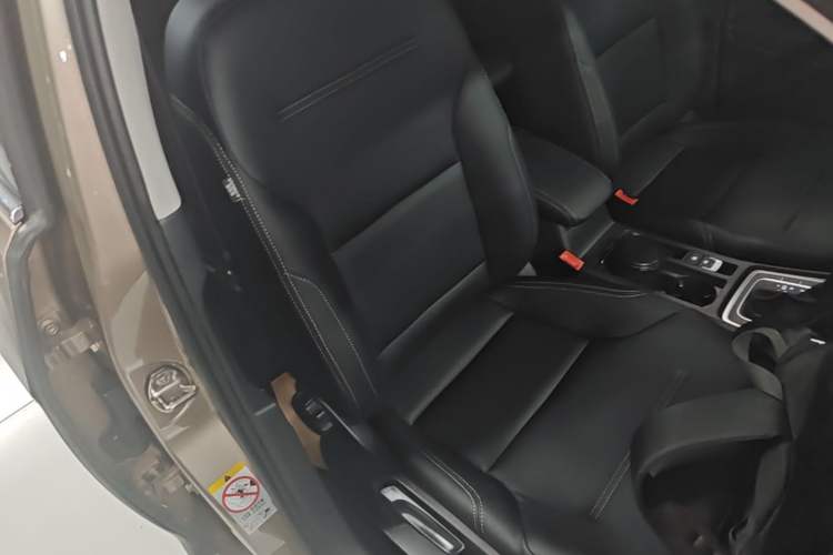 Used Volkswagen Golf 2015 1.6L Automatic Comfort Model Right Front Seat