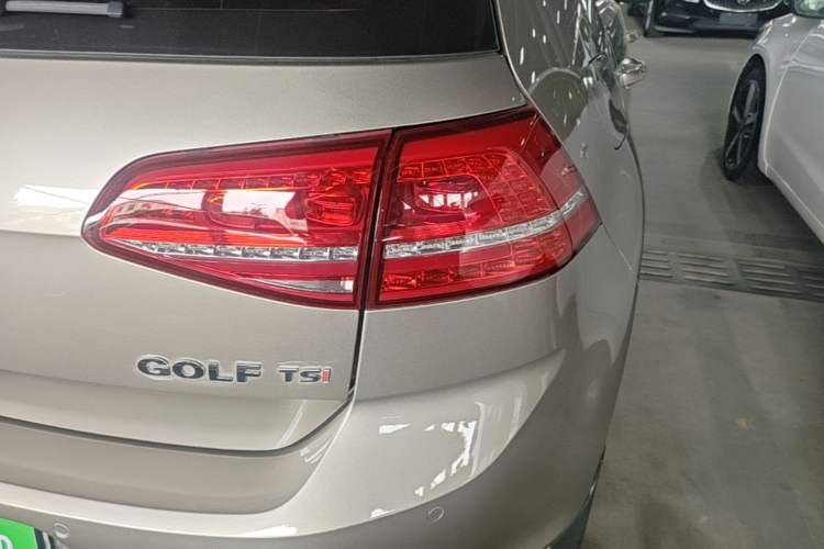 Used Volkswagen Golf 2015 1.4TSI Automatic Comfort Model Right Rear Taillight