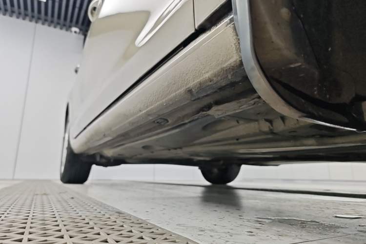 Used Volkswagen Golf 2015 1.6L Automatic Comfort Model Right Side Sill