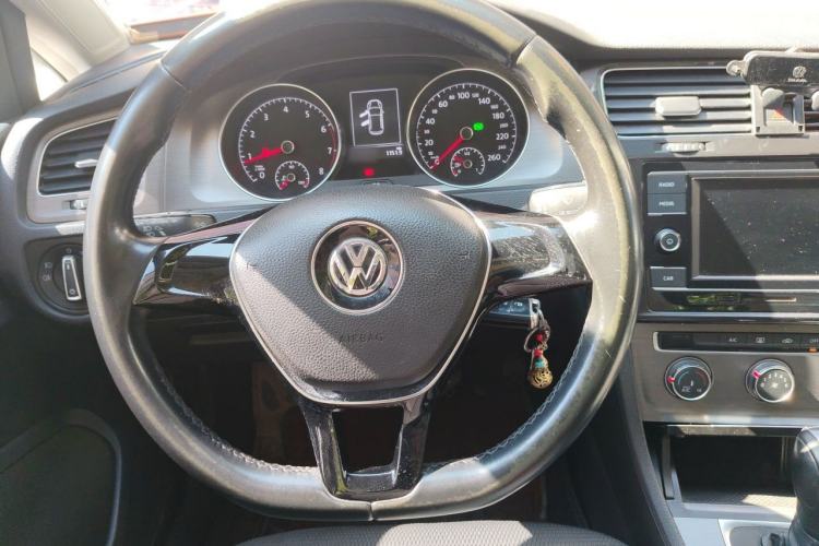 Used Volkswagen Golf 2015 1.4TSI Automatic Comfort Model Steering Wheel