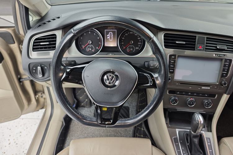 Used Volkswagen Golf 2015 1.6L Automatic Comfort Model Steering Wheel