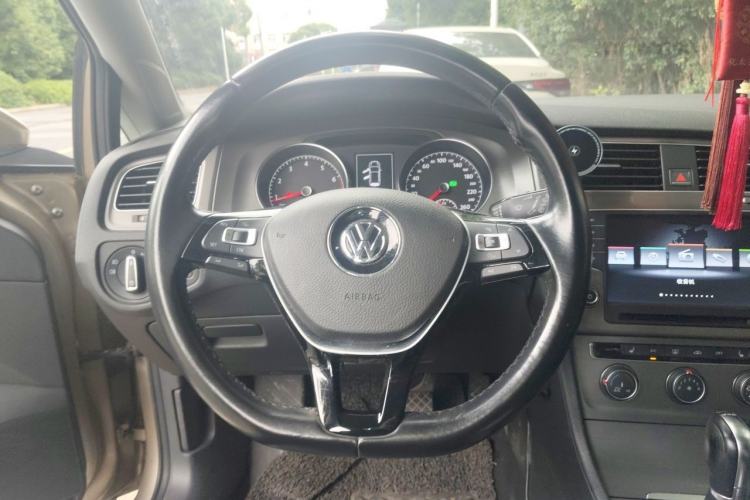 Used Volkswagen Golf 2015 1.4TSI Automatic Luxury Model Steering Wheel