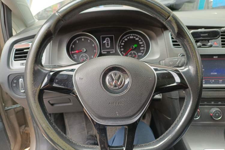 Used Volkswagen Golf 2015 1.6L Automatic Comfort Model Steering Wheel