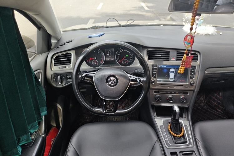 Used Volkswagen Golf 2015 1.4TSI Automatic Comfort Model Steering Wheel