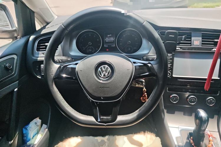 Used Volkswagen Golf 2015 1.4TSI Automatic Comfort Model Steering Wheel