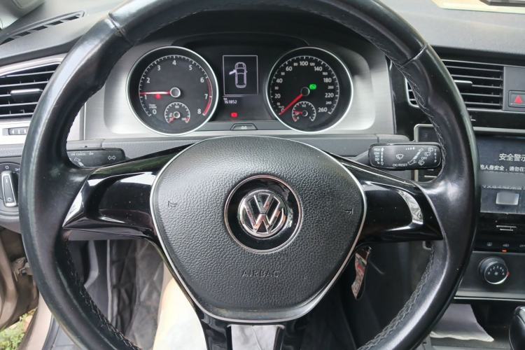 Used Volkswagen Golf 2015 1.4TSI Automatic Comfort Model Steering Wheel