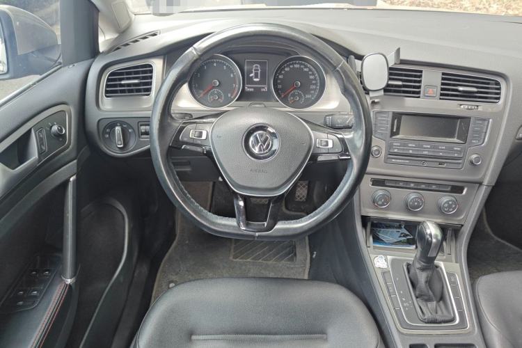 Used Volkswagen Golf 2015 1.2TSI Automatic Comfort Model Steering Wheel