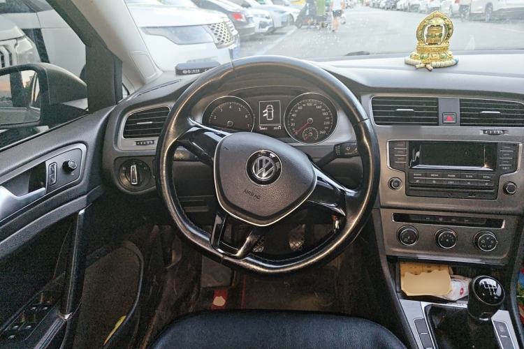 Used Volkswagen Golf 2015 1.4TSI Manual Comfort Model Steering Wheel