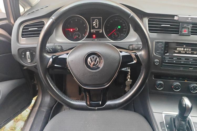 Used Volkswagen Golf 2015 1.4TSI Automatic Comfort Model Steering Wheel