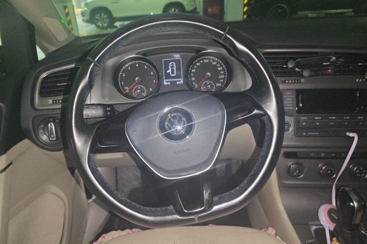Used Volkswagen Golf 2015 1.4TSI Automatic Comfort Model Steering Wheel