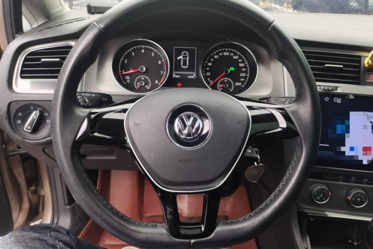 Used Volkswagen Golf 2015 1.6L Automatic Comfort Model Steering Wheel