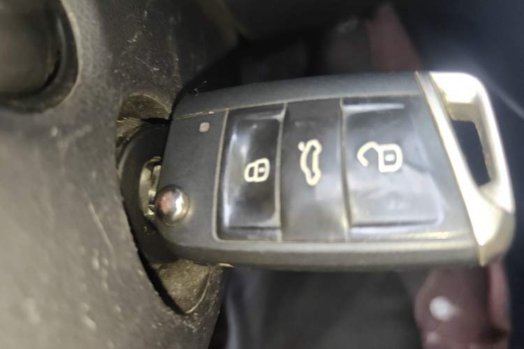 Used Volkswagen Golf 2015 1.6L Automatic Comfort Model Vehicle Key