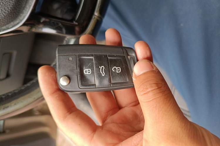 Used Volkswagen Golf 2015 1.6L Automatic Comfort Model Vehicle Key
