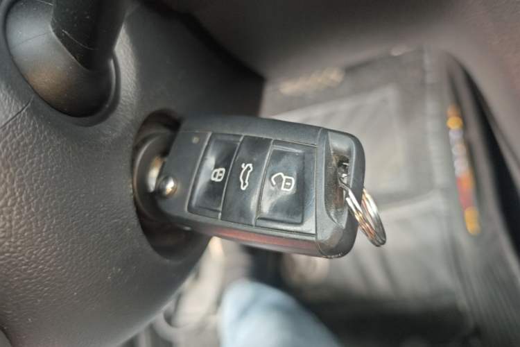 Used Volkswagen Golf 2015 1.4TSI Automatic Comfort Model Vehicle Key