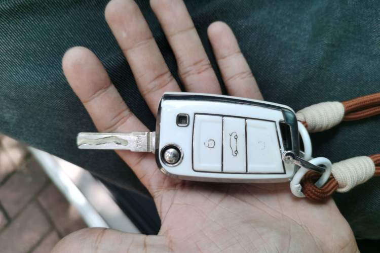 Used Volkswagen Golf 2015 1.6L Automatic Fashion Model Vehicle Key