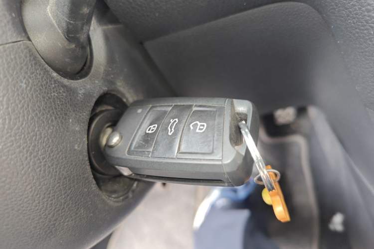 Used Volkswagen Golf 2015 1.2TSI Automatic Comfort Model Vehicle Key