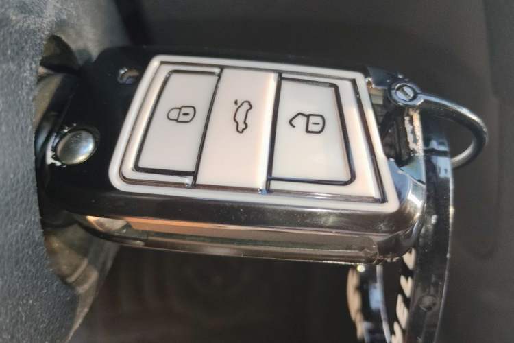 Used Volkswagen Golf 2015 1.6L Automatic Comfort Model Vehicle Key