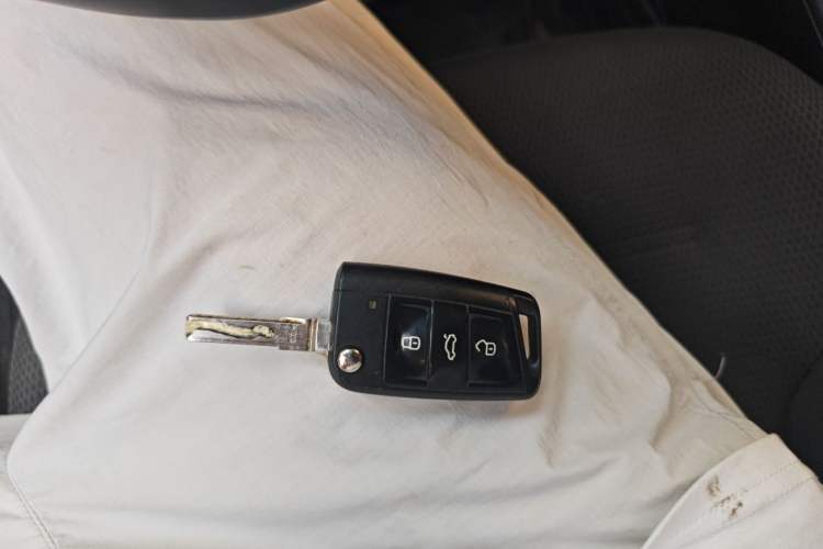 Used Volkswagen Golf 2015 1.6L Automatic Comfort Model Vehicle Key