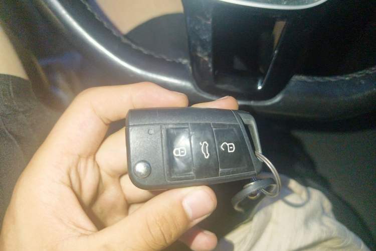 Used Volkswagen Golf 2015 1.6L Automatic Comfort Model Vehicle Key
