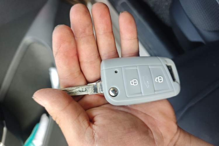 Used Volkswagen Golf 2015 1.6L Automatic Comfort Model Vehicle Key