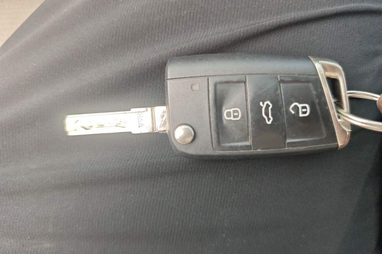 Used Volkswagen Golf 2015 1.4TSI Automatic Comfort Model Vehicle Key