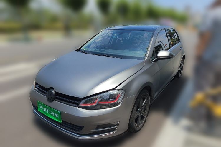 Used Volkswagen Golf 2015 1.4TSI Automatic Luxury Model Guazi used car, China used car export, Used car for sale, Used cars, Cheapest cars for sale