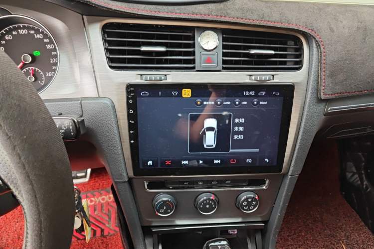 Used Volkswagen Golf 2015 1.6L Automatic Comfort Model Audio And AC Panel