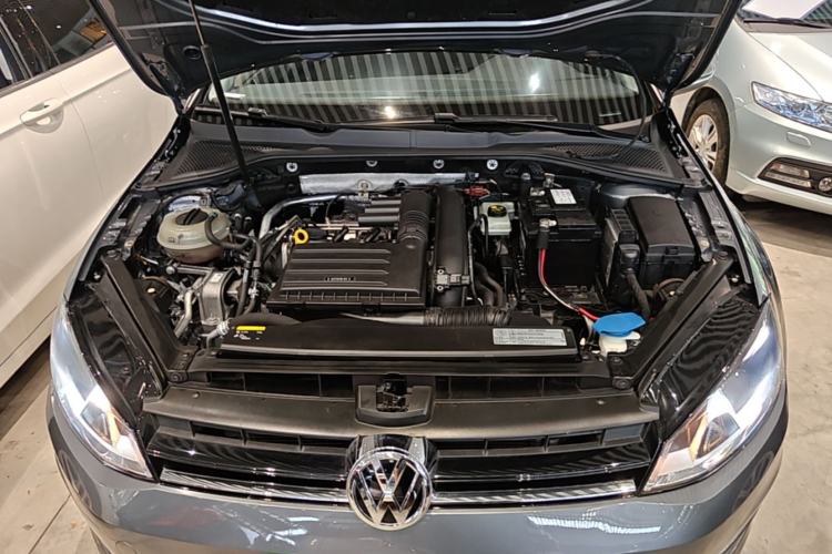 Used Volkswagen Golf 2015 1.4TSI Automatic Comfort Model Engine Bay
