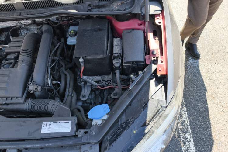 Used Volkswagen Golf 2015 1.4TSI Sportsvan Engine Bay Left
