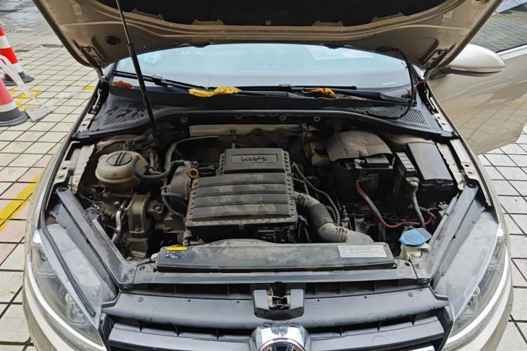 Used Volkswagen Golf 2015 1.6L Automatic Comfort Model Engine Bay