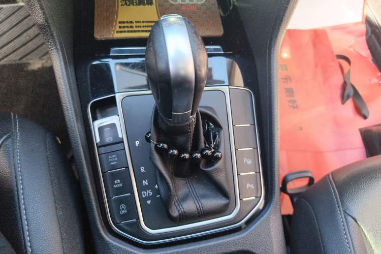 Used Volkswagen Golf 2015 1.4TSI Sportsvan Gear Lever