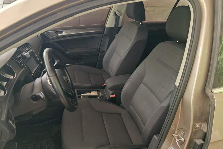 Used Volkswagen Golf 2015 1.4TSI Automatic Comfort Model Left Front Seat