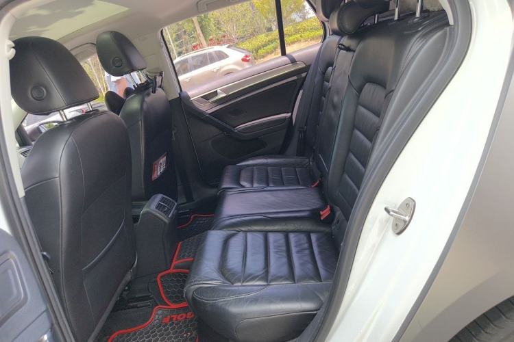 Used Volkswagen Golf 2015 1.4TSI Automatic Luxury Model Left Rear Seat