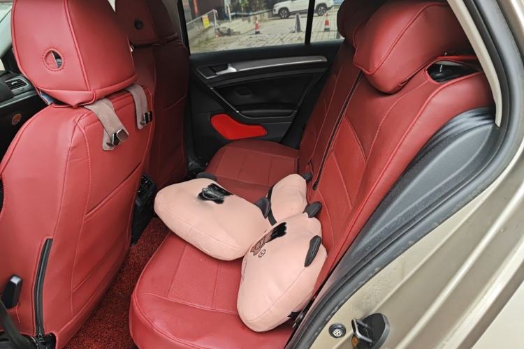 Used Volkswagen Golf 2015 1.6L Automatic Comfort Model Left Rear Seat